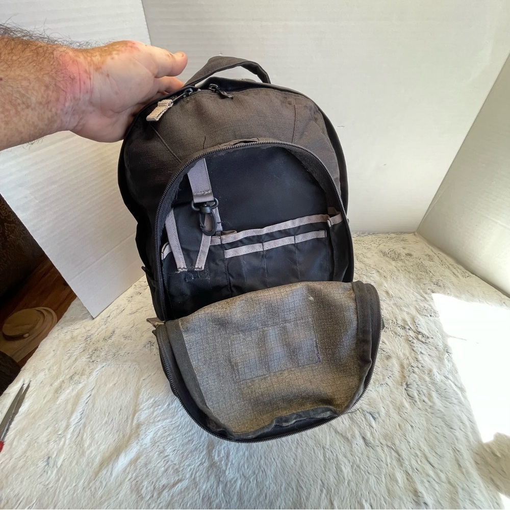 JanSport Backpack Bag Book Beach Oversize 4 Compartment Black - Picture 9 of 14